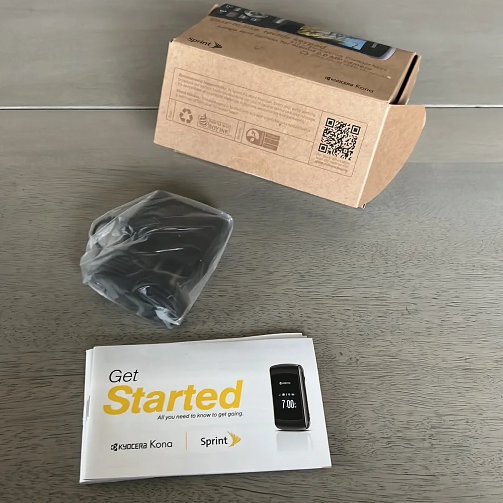 Sprint Kyocera Kona Flip Phone New in Box